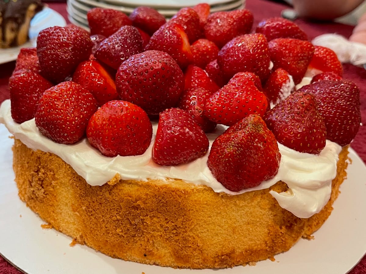 Strawberry Sponge Cake